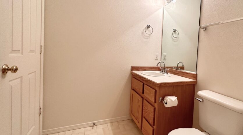 940 NW Oak Lane - Redmond - Oregon - 3 bed, 2 bath rental property