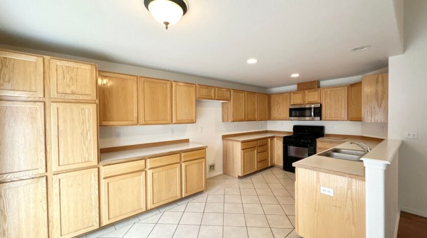 940 NW Oak Lane - Redmond - Oregon - 3 bed, 2 bath rental property