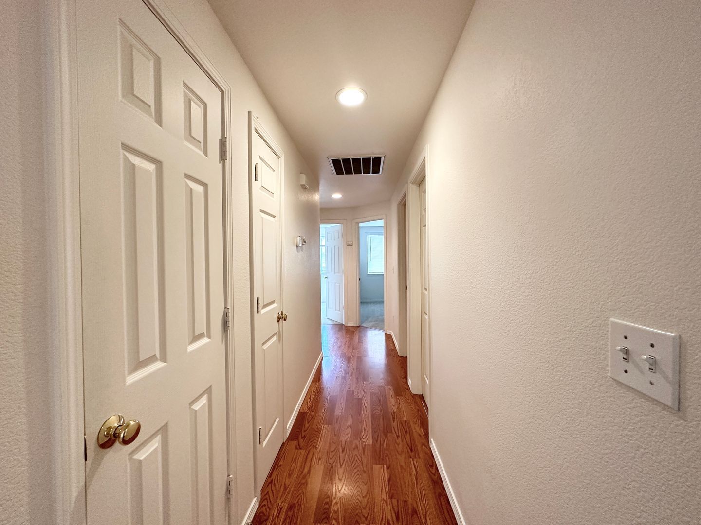 940 NW Oak Lane - Redmond - Oregon - 3 bed, 2 bath rental property