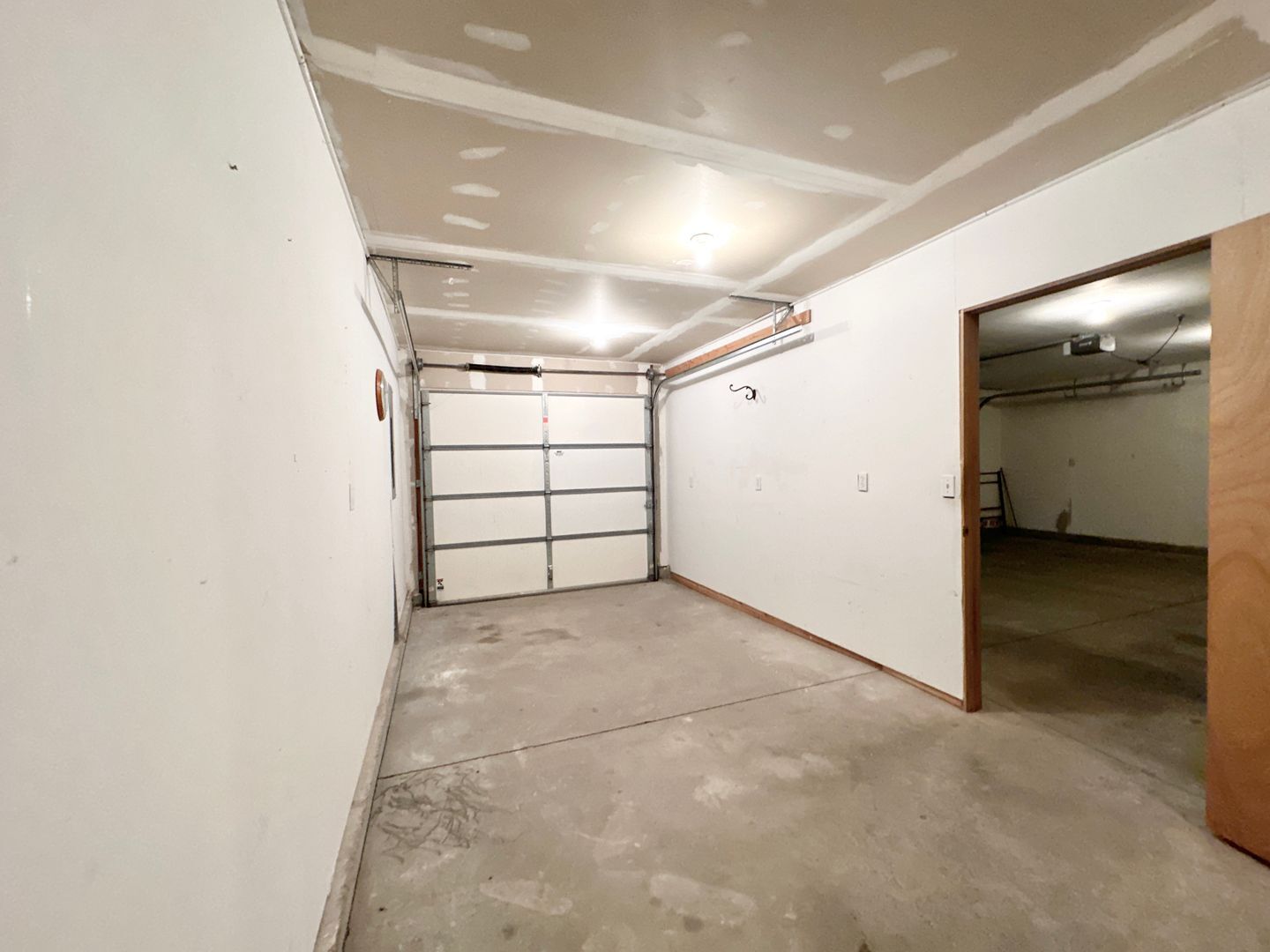 940 NW Oak Lane - Redmond - Oregon - 3 bed, 2 bath rental property