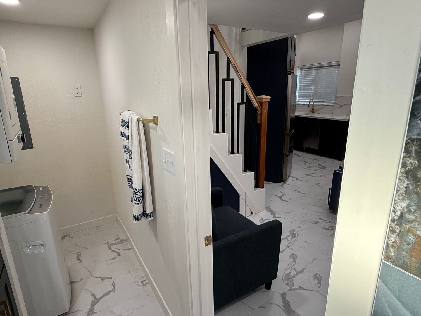 9504 Heathman Way - Elk Grove - California - 1 bed, 1 bath rental property