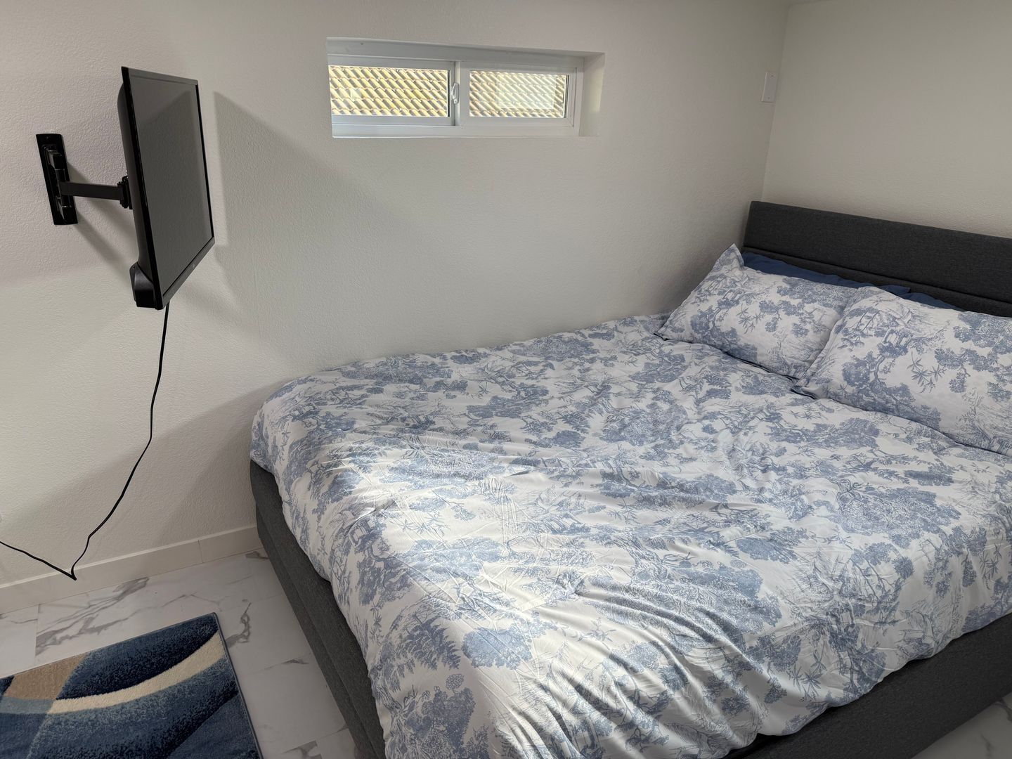 9504 Heathman Way - Elk Grove - California - 1 bed, 1 bath rental property