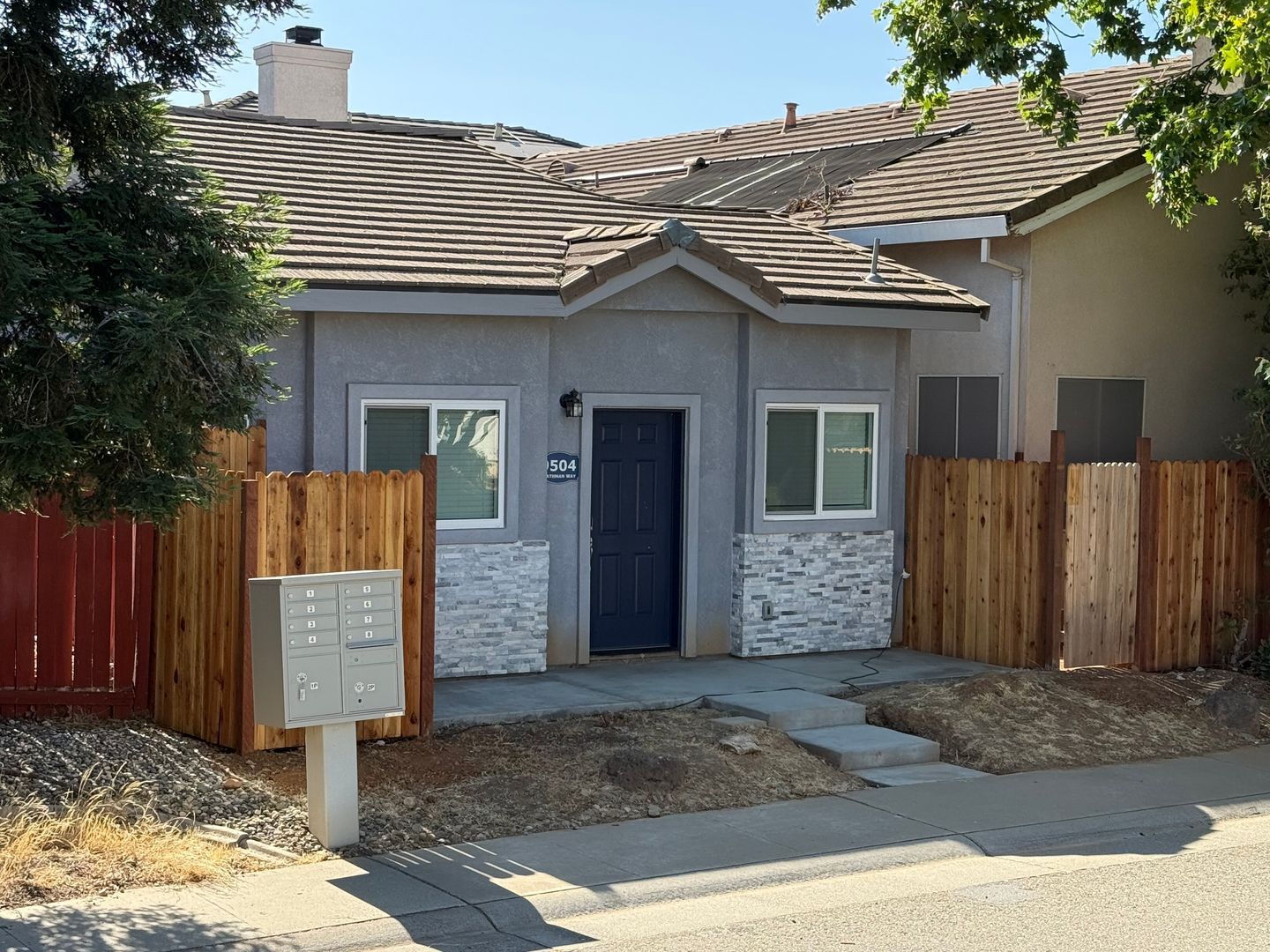 9504 Heathman Way - Elk Grove - California - 1 bed, 1 bath rental property