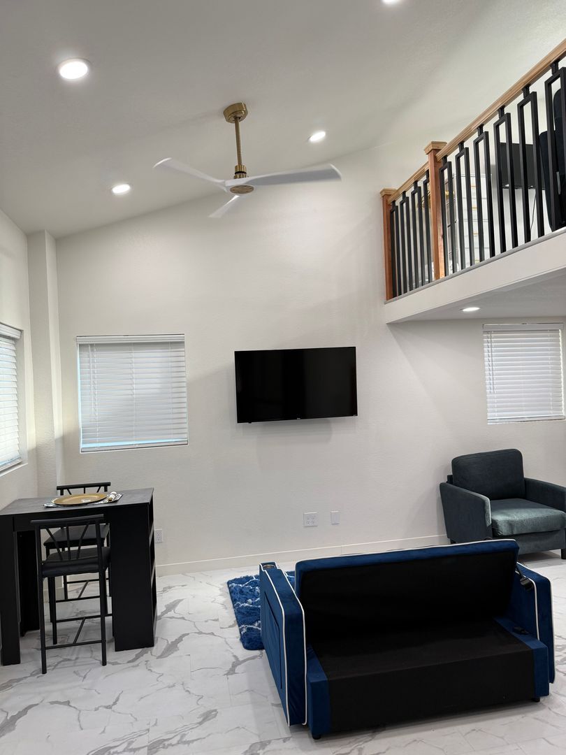 9504 Heathman Way - Elk Grove - California - 1 bed, 1 bath rental property