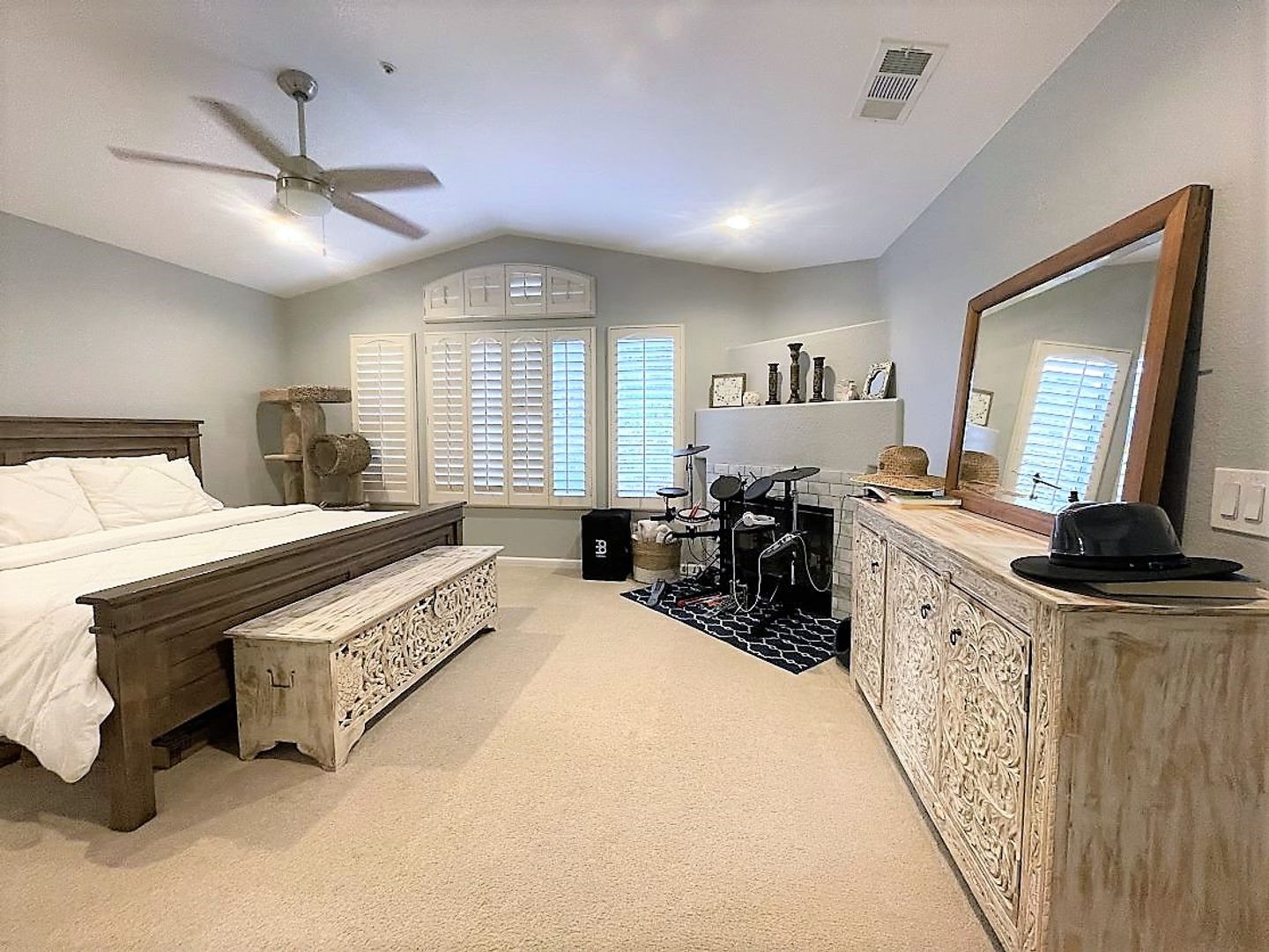 9786 Avenida Ricardo  - Spring Valley - California - 3 bed, 2.5 bath rental property