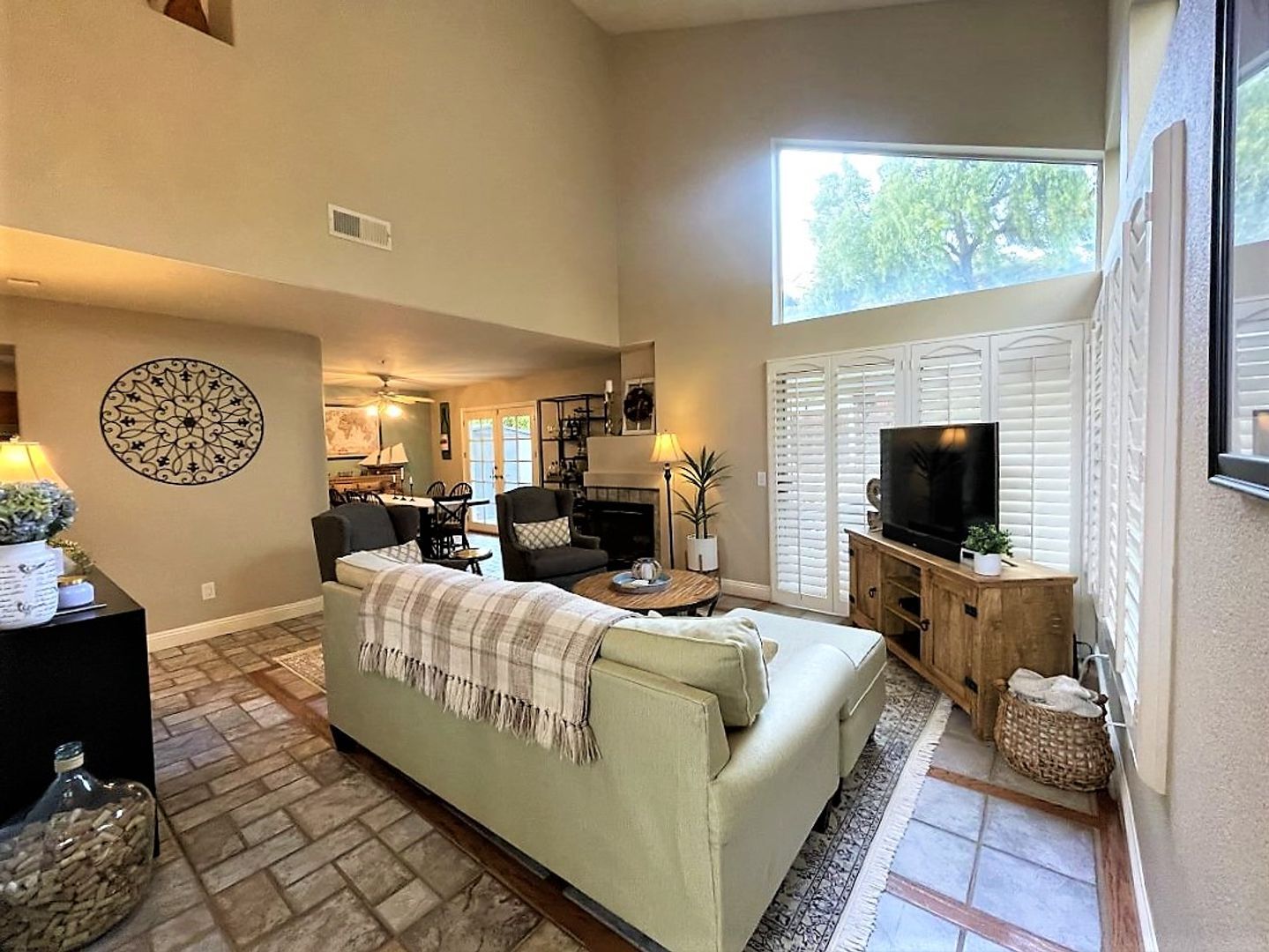 9786 Avenida Ricardo  - Spring Valley - California - 3 bed, 2.5 bath rental property
