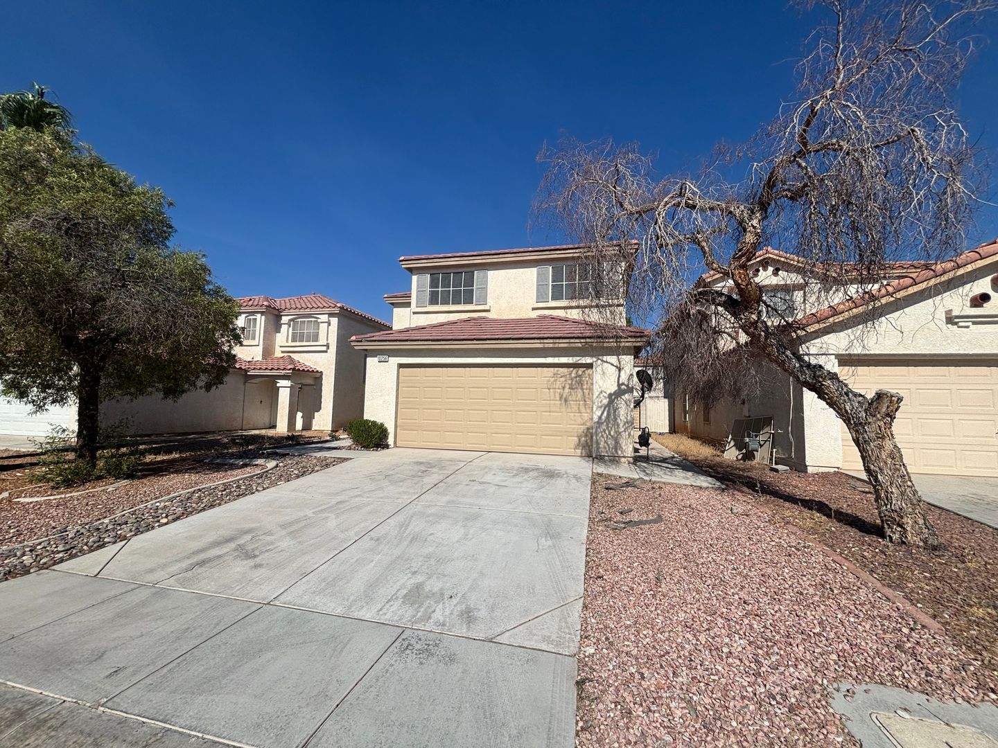 10256 Grecian Laurel Ct - Las Vegas - Nevada - 4 bed, 2.5 bath rental property