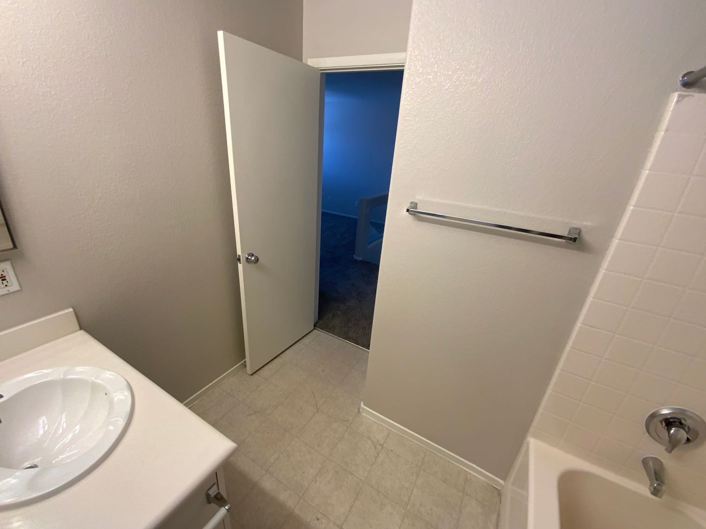 10256 Grecian Laurel Ct - Las Vegas - Nevada - 3 bed, 2.5 bath rental property
