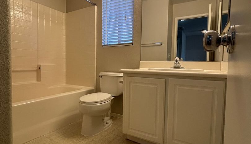 10256 Grecian Laurel Ct - Las Vegas - Nevada - 4 bed, 2.5 bath rental property