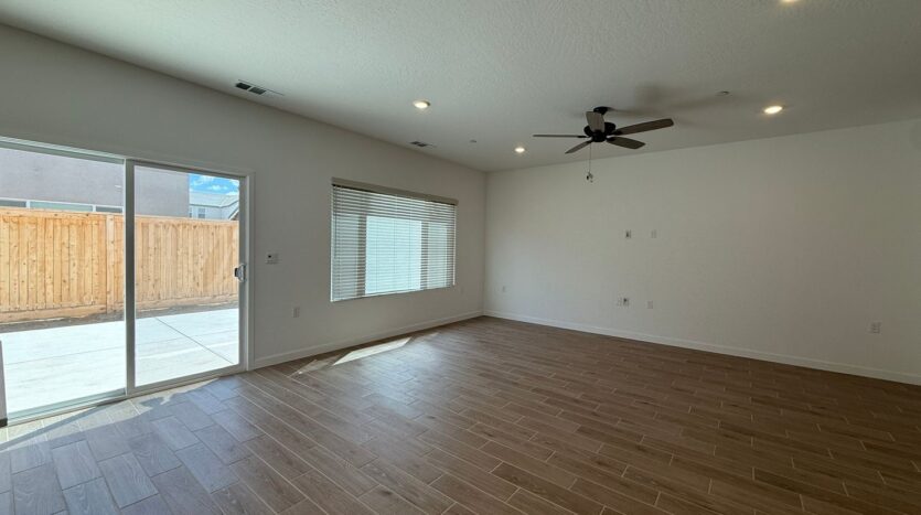 1036 Fruitwood Ave. - Clovis - California - 4 bed, 2.5 bath rental property