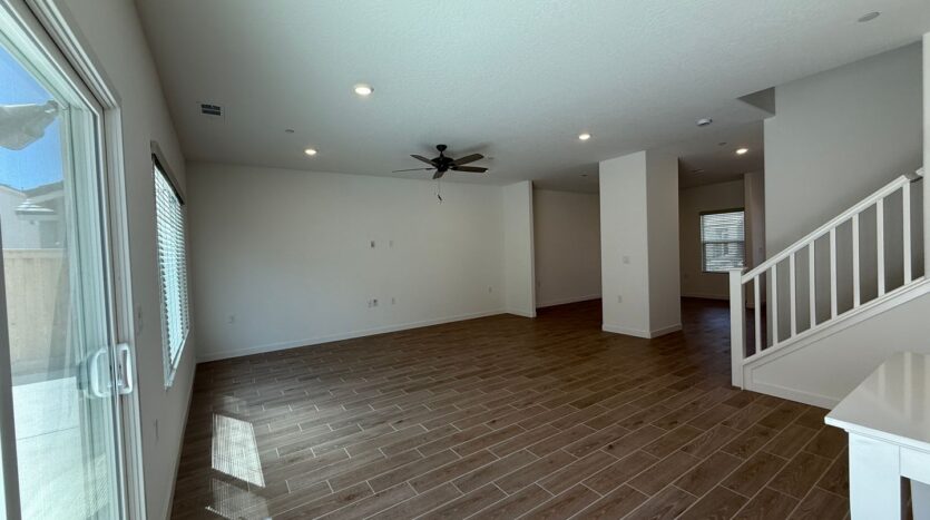 1036 Fruitwood Ave. - Clovis - California - 4 bed, 2.5 bath rental property
