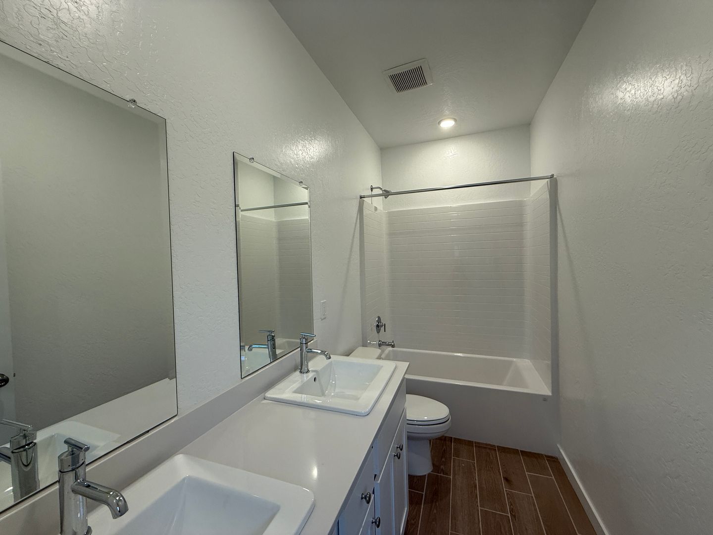 1036 Fruitwood Ave. - Clovis - California - 4 bed, 2.5 bath rental property