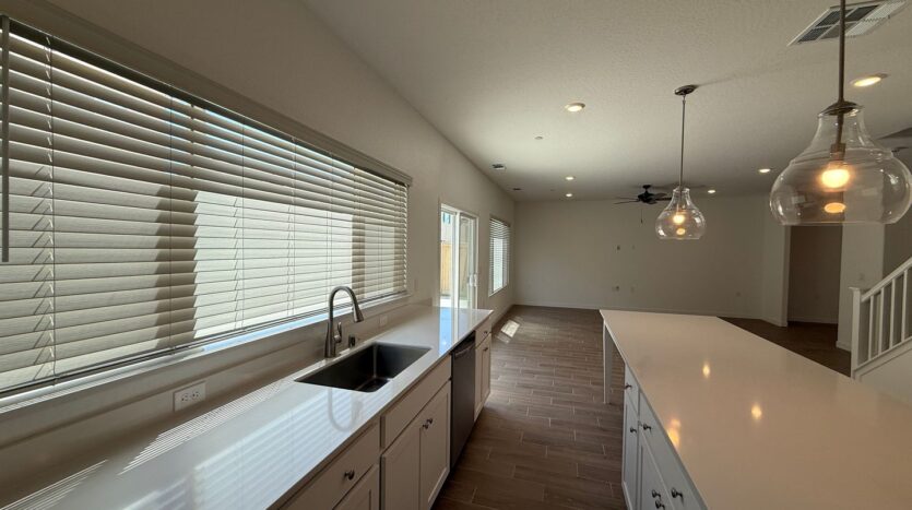 1036 Fruitwood Ave. - Clovis - California - 4 bed, 2.5 bath rental property