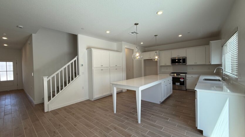 1036 Fruitwood Ave. - Clovis - California - 4 bed, 2.5 bath rental property