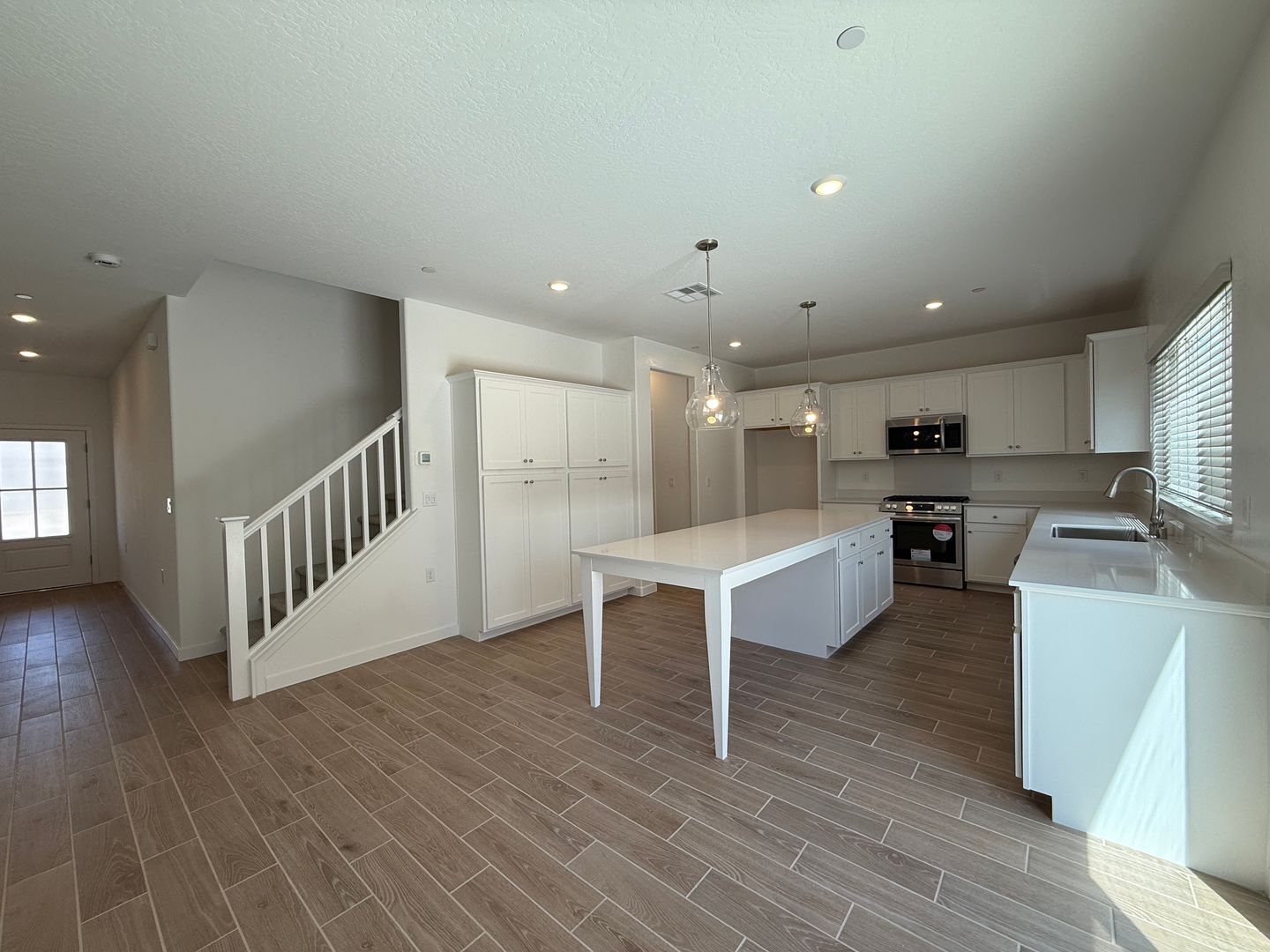 1036 Fruitwood Ave. - Clovis - California - 4 bed, 2.5 bath rental property
