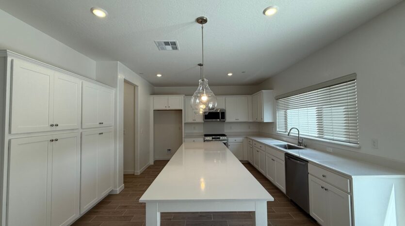 1036 Fruitwood Ave. - Clovis - California - 4 bed, 2.5 bath rental property