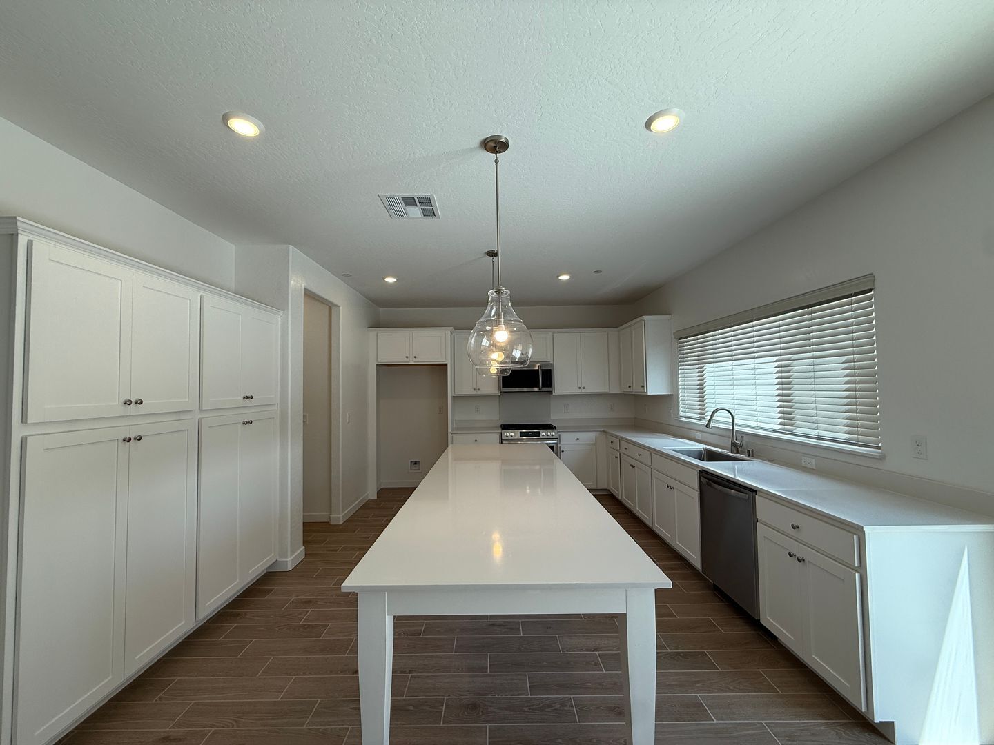 1036 Fruitwood Ave. - Clovis - California - 4 bed, 2.5 bath rental property
