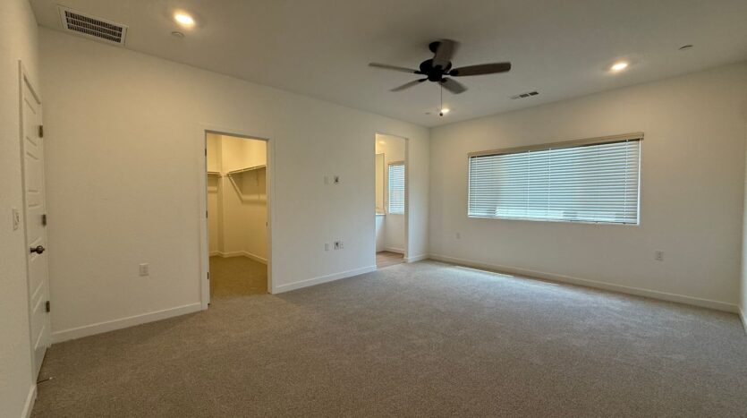 1036 Fruitwood Ave. - Clovis - California - 4 bed, 2.5 bath rental property