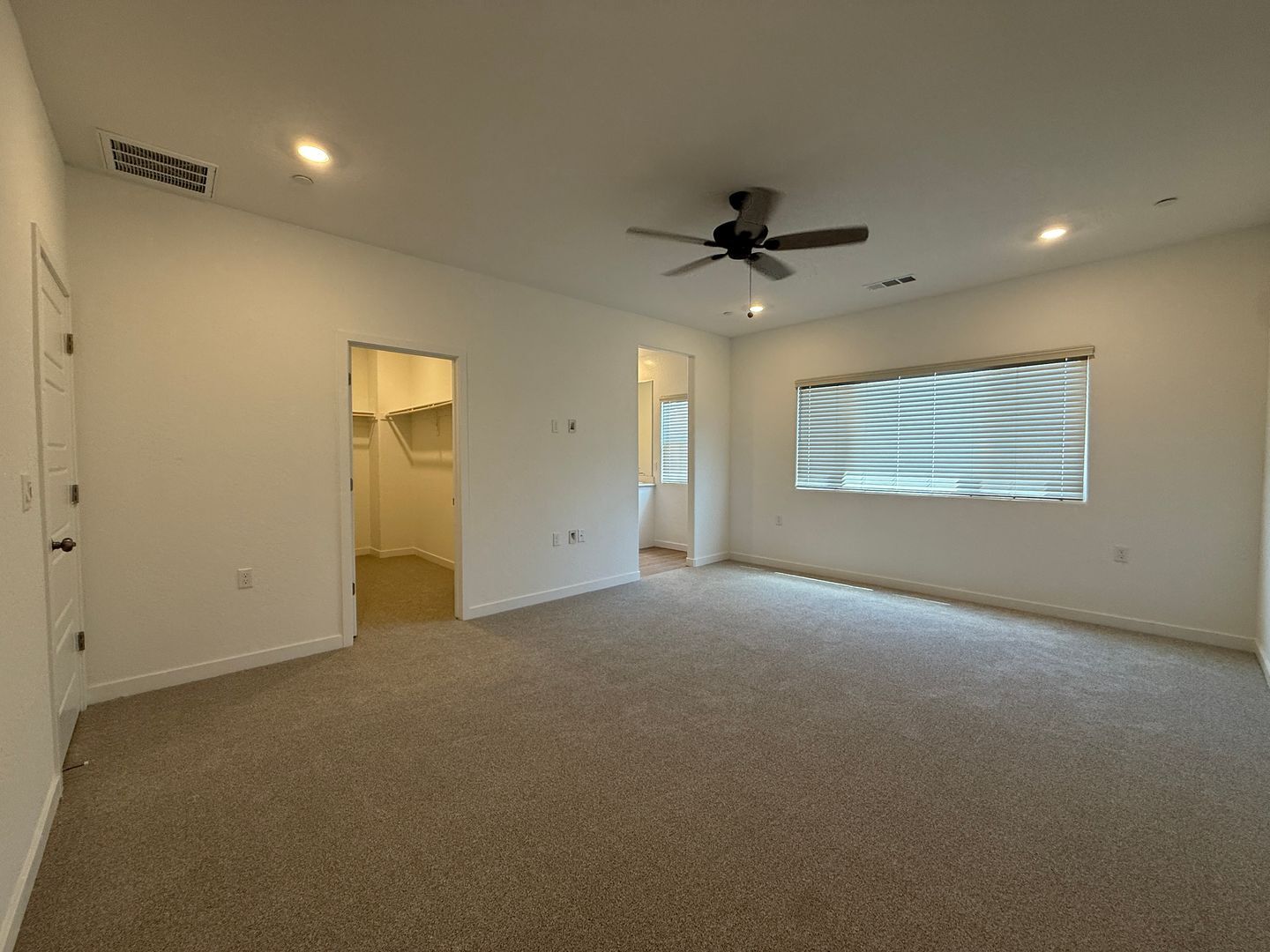 1036 Fruitwood Ave. - Clovis - California - 4 bed, 2.5 bath rental property