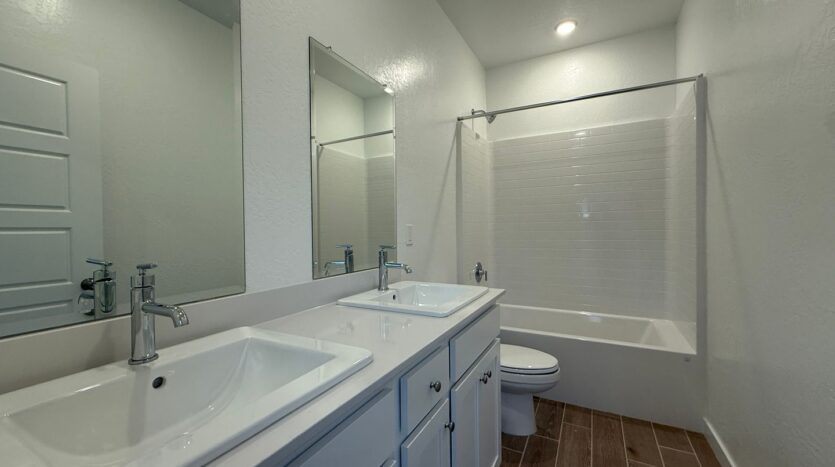 1036 Fruitwood Ave. - Clovis - California - 4 bed, 2.5 bath rental property