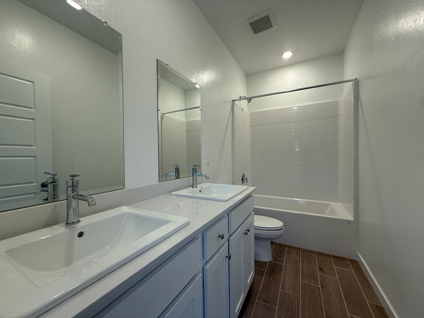 1036 Fruitwood Ave. - Clovis - California - 4 bed, 2.5 bath rental property