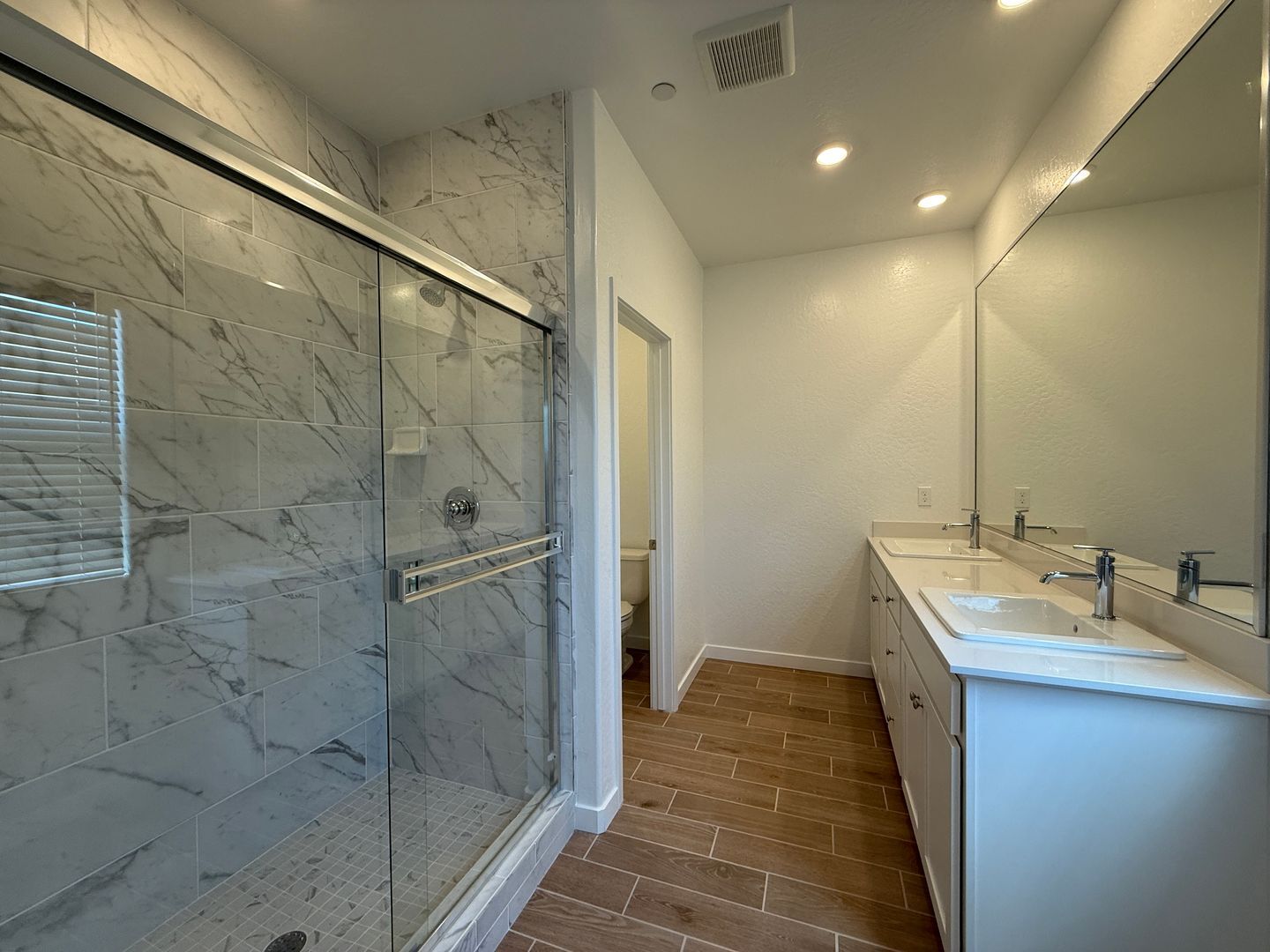 1036 Fruitwood Ave. - Clovis - California - 4 bed, 2.5 bath rental property