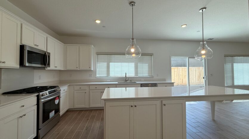 1036 Fruitwood Ave. - Clovis - California - 4 bed, 2.5 bath rental property