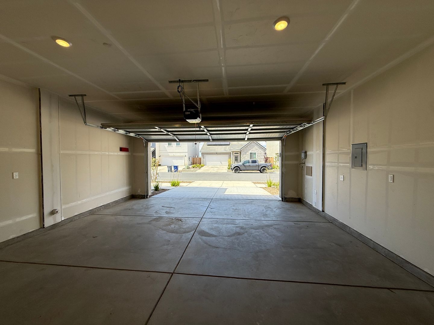 1036 Fruitwood Ave. - Clovis - California - 4 bed, 2.5 bath rental property