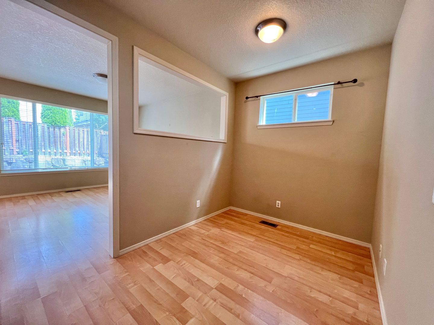 1048 SE Tamora Avenue - Hillsboro - Oregon - 3 bed, 2.5 bath rental property