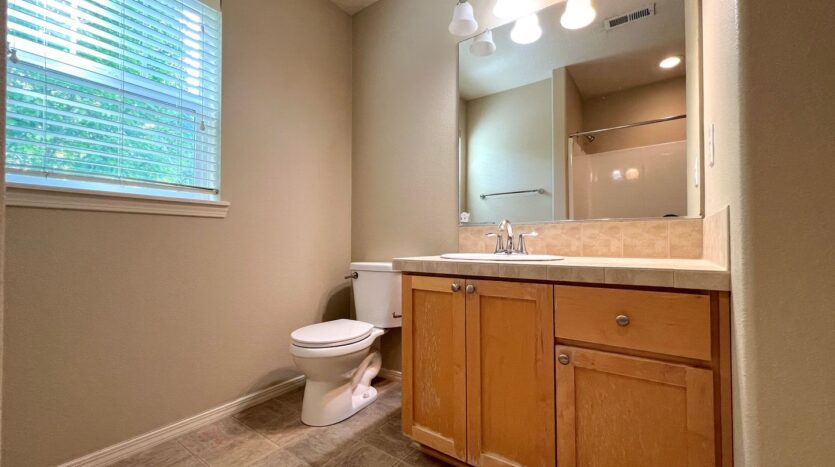 1048 SE Tamora Avenue - Hillsboro - Oregon - 3 bed, 2.5 bath rental property