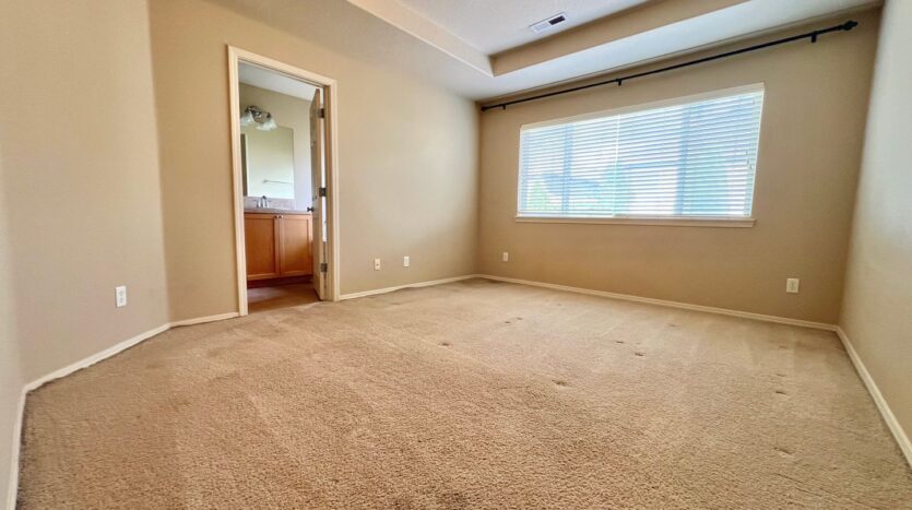 1048 SE Tamora Avenue - Hillsboro - Oregon - 3 bed, 2.5 bath rental property