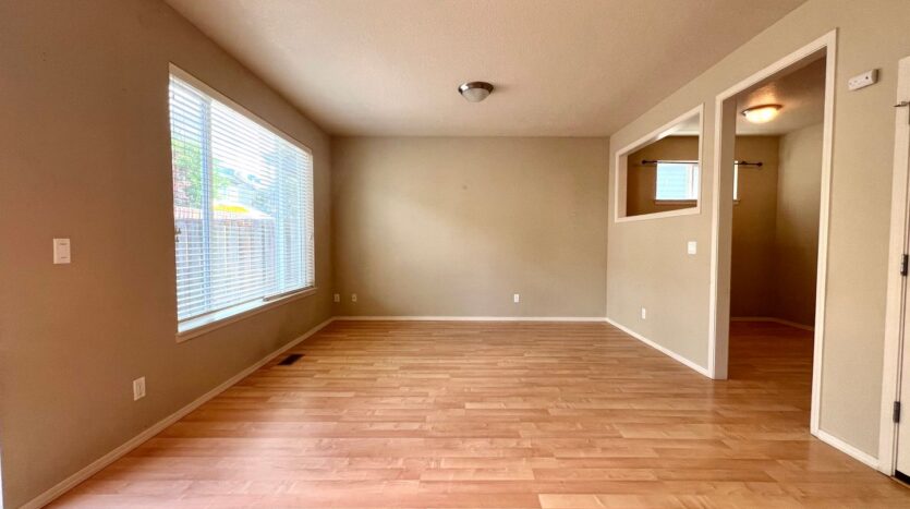1048 SE Tamora Avenue - Hillsboro - Oregon - 3 bed, 2.5 bath rental property
