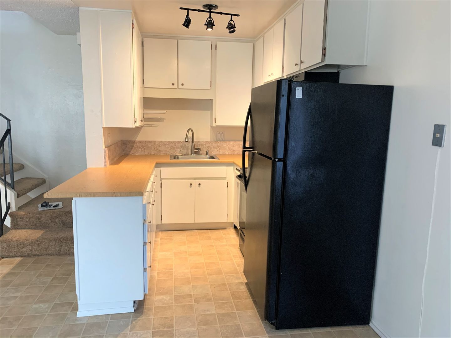 10645 Carmel Mountain Road - San Diego - California - 2 bed, 1 bath rental property