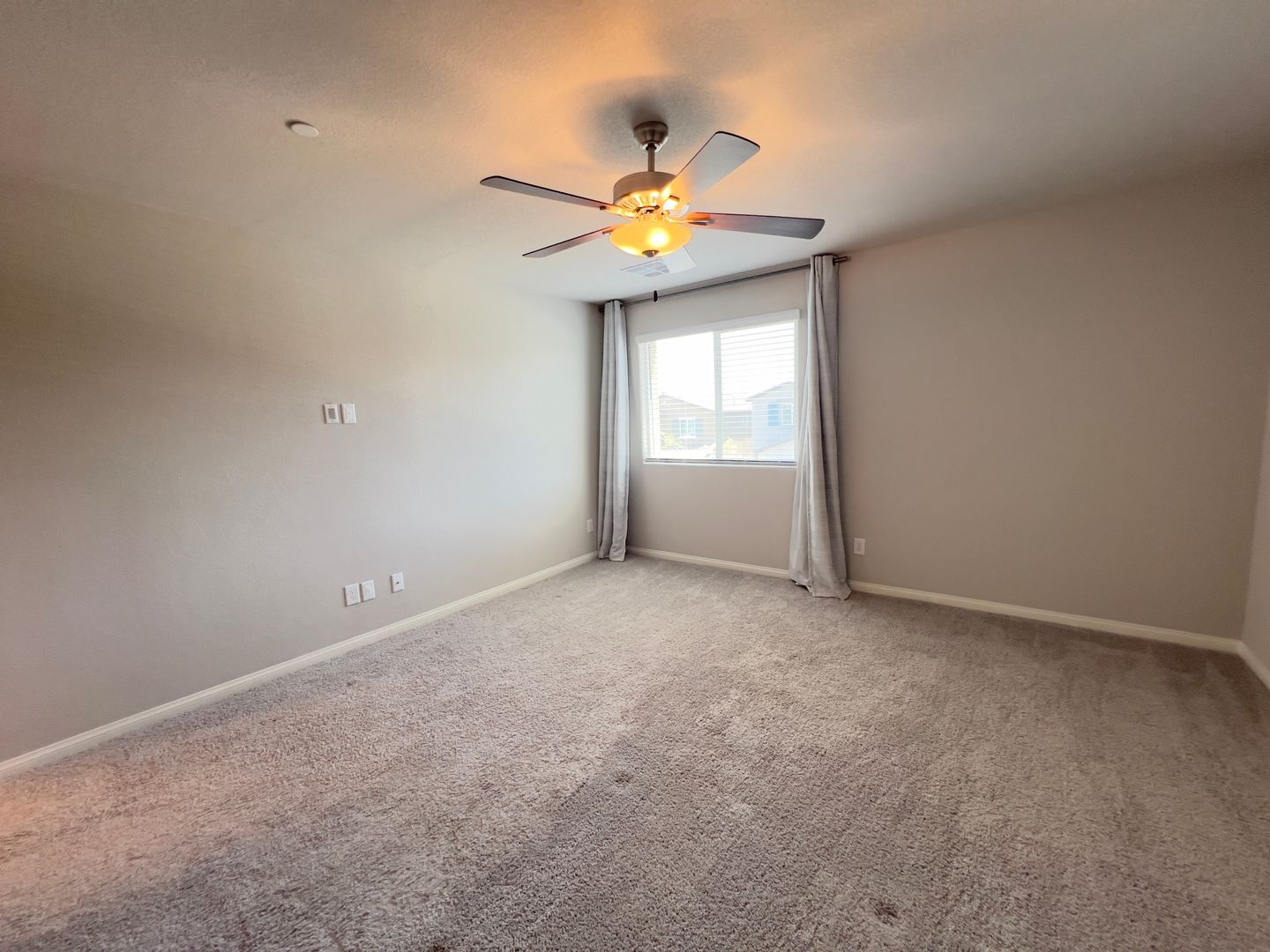 10946 Cambridge Lakes Ave  - Las Vegas - Nevada - 4 bed, 2.5 bath rental property