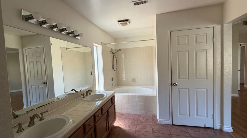 11095 Avenida De Los Lobos - San Diego - California - 3 bed, 2.5 bath rental property