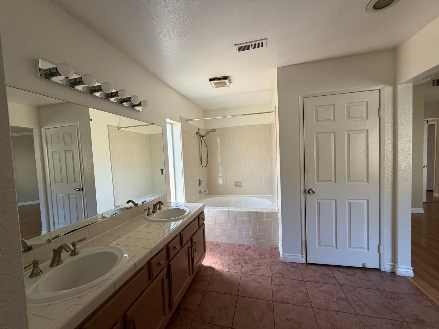 11095 Avenida De Los Lobos - San Diego - California - 3 bed, 2.5 bath rental property