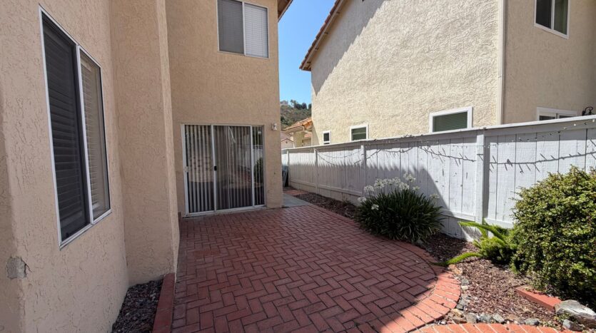 11095 Avenida De Los Lobos - San Diego - California - 3 bed, 2.5 bath rental property