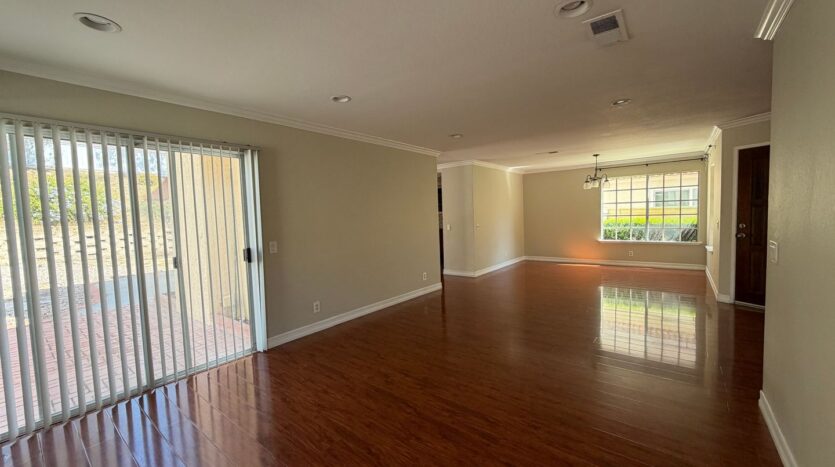 11095 Avenida De Los Lobos - San Diego - California - 3 bed, 2.5 bath rental property