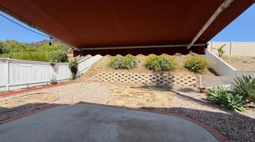 11095 Avenida De Los Lobos - San Diego - California - 3 bed, 2.5 bath rental property