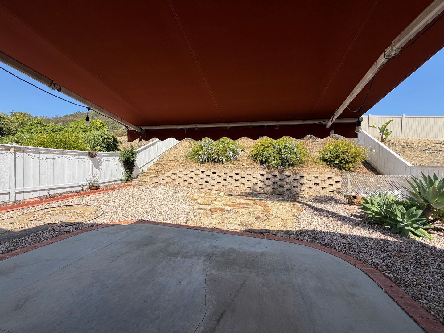 11095 Avenida De Los Lobos - San Diego - California - 3 bed, 2.5 bath rental property