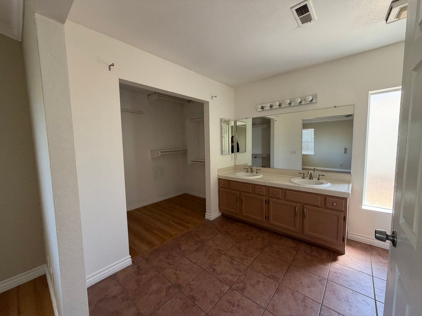 11095 Avenida De Los Lobos - San Diego - California - 3 bed, 2.5 bath rental property
