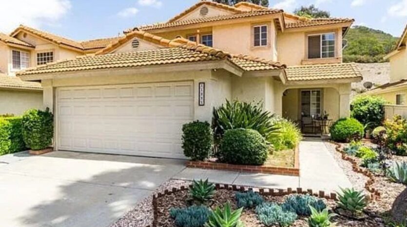 11095 Avenida De Los Lobos - San Diego - California - 3 bed, 2.5 bath rental property