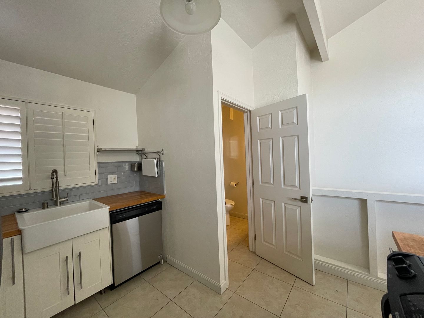 1118 Fresno Street Unit# 5 - San Diego - California - 1 bed, 2 bath rental property