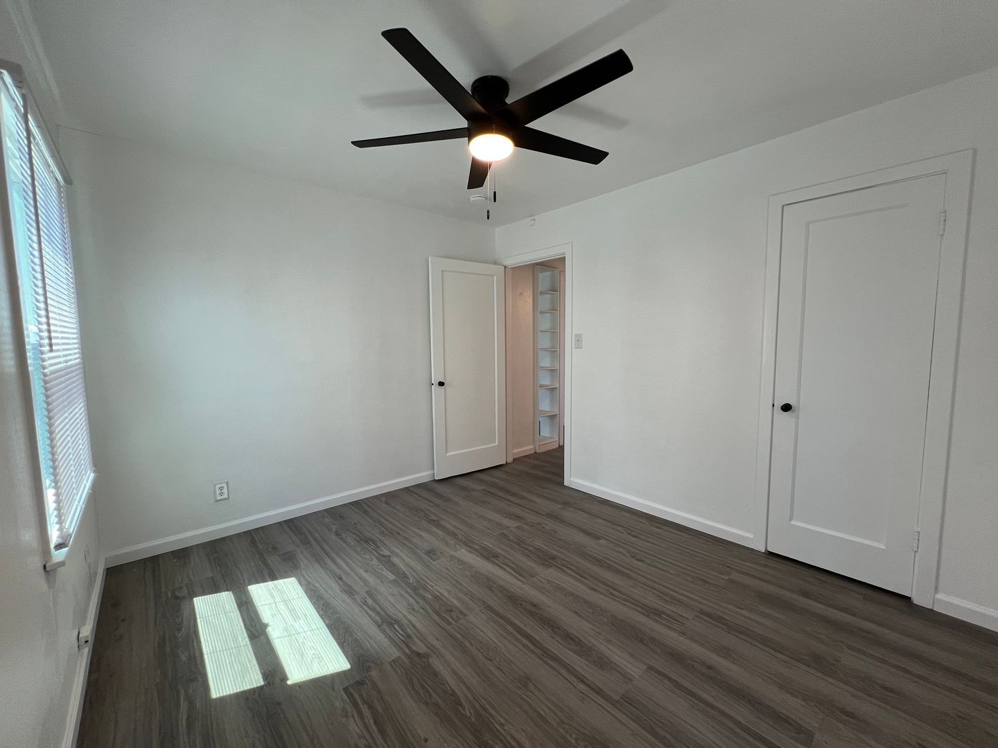 112 W. HOWARD - Visalia - California - 2 bed, 1 bath rental property