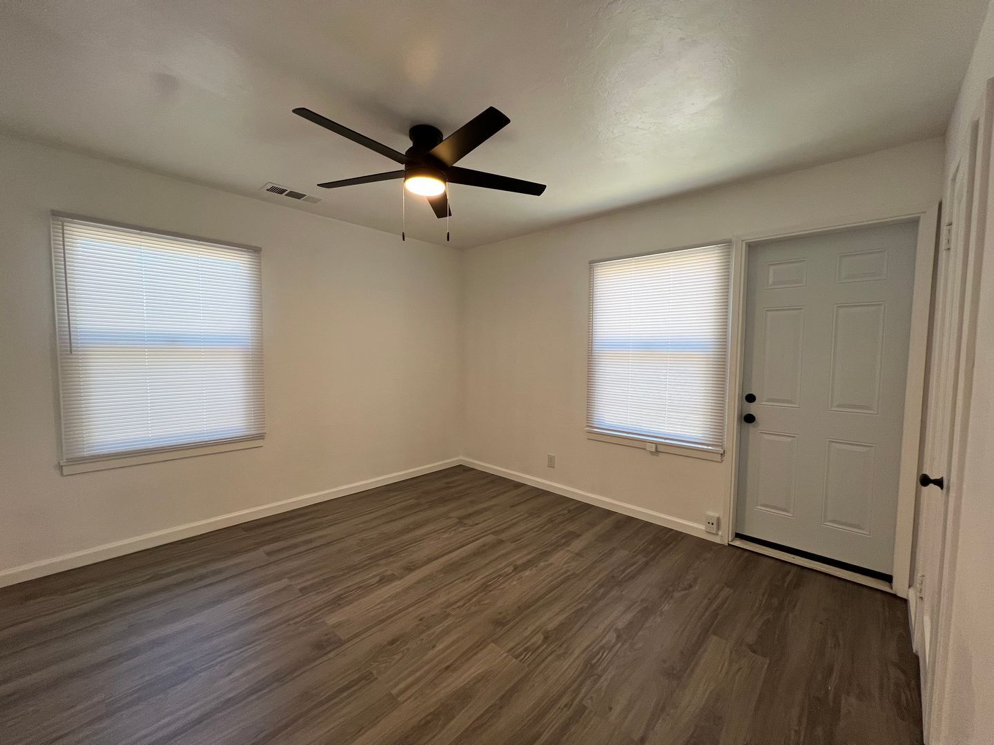 112 W. HOWARD - Visalia - California - 2 bed, 1 bath rental property
