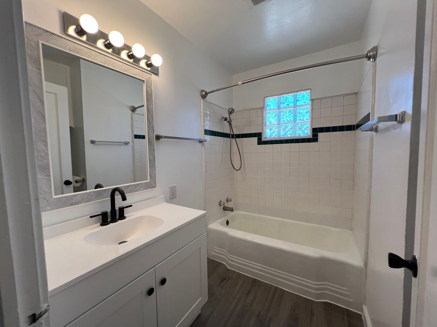 112 W. HOWARD - Visalia - California - 2 bed, 1 bath rental property