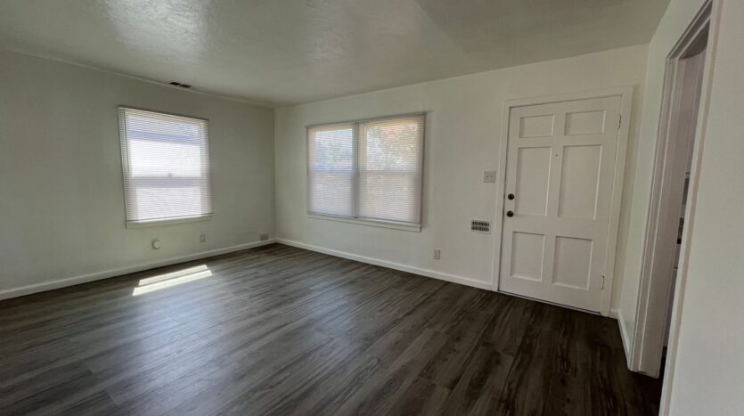 112 W. HOWARD - Visalia - California - 2 bed, 1 bath rental property