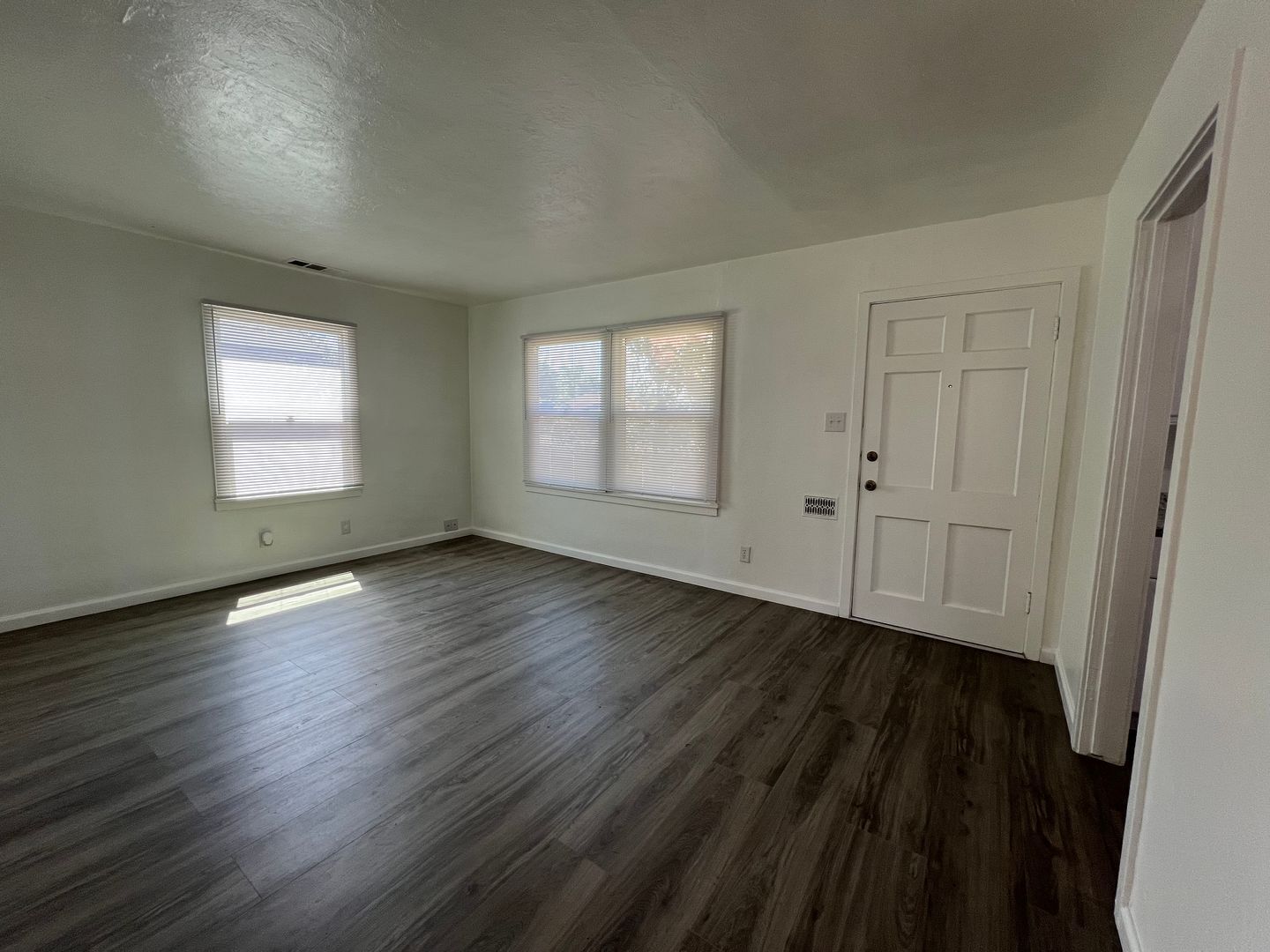 112 W. HOWARD - Visalia - California - 2 bed, 1 bath rental property