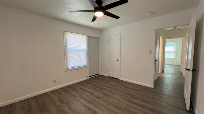 112 W. HOWARD - Visalia - California - 2 bed, 1 bath rental property