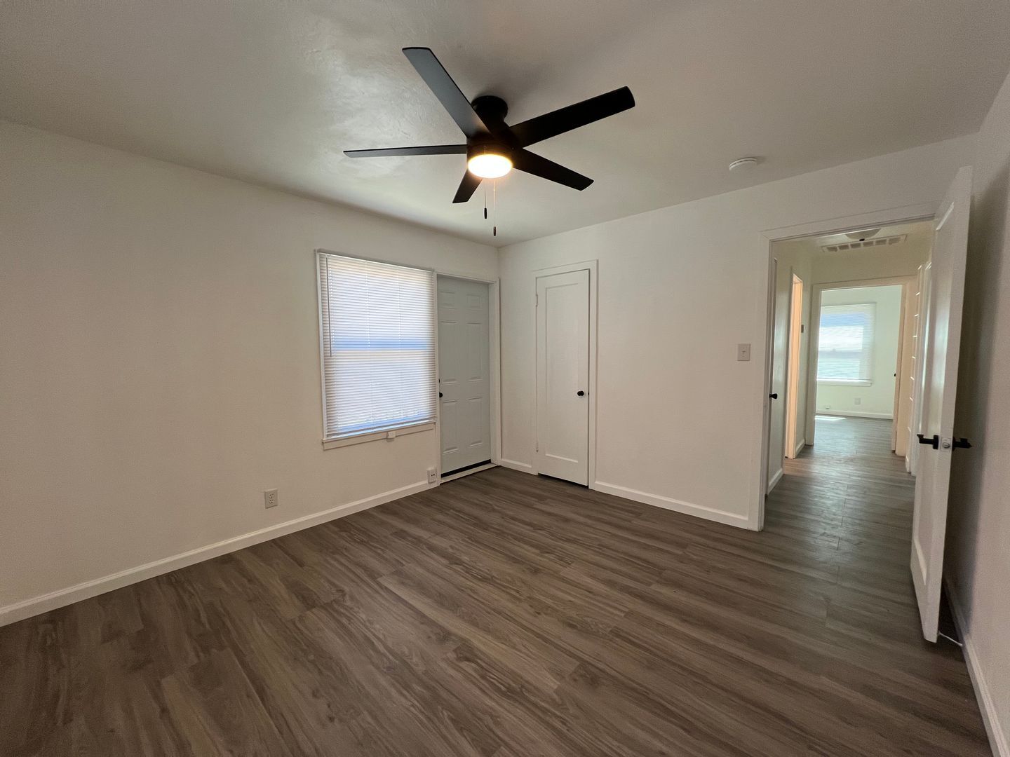 112 W. HOWARD - Visalia - California - 2 bed, 1 bath rental property